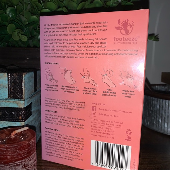 BALI FOOT PEEL MASK LAVENDER & ACTIVATED CHARCOAL - Picture 7 of 9